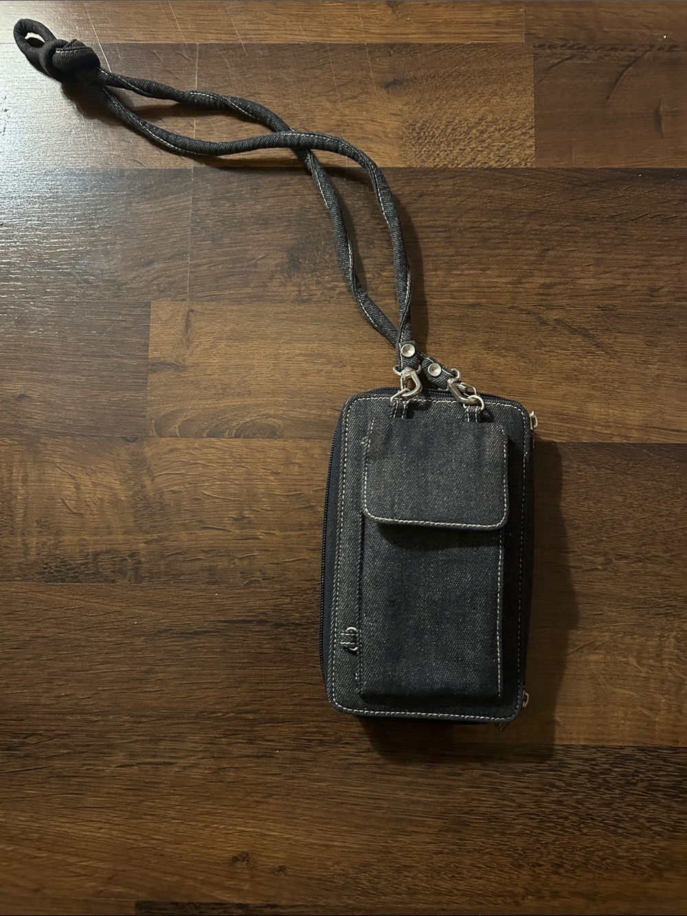 Crossbody Phone Pouch in Dark Denim